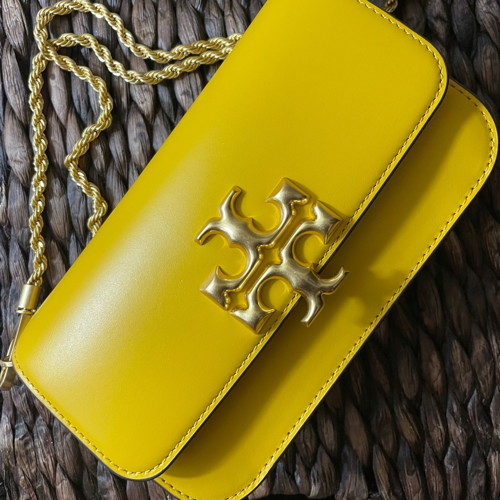 🚫“SOLD” 🚫NWT Tory Burch Leather Small Bag